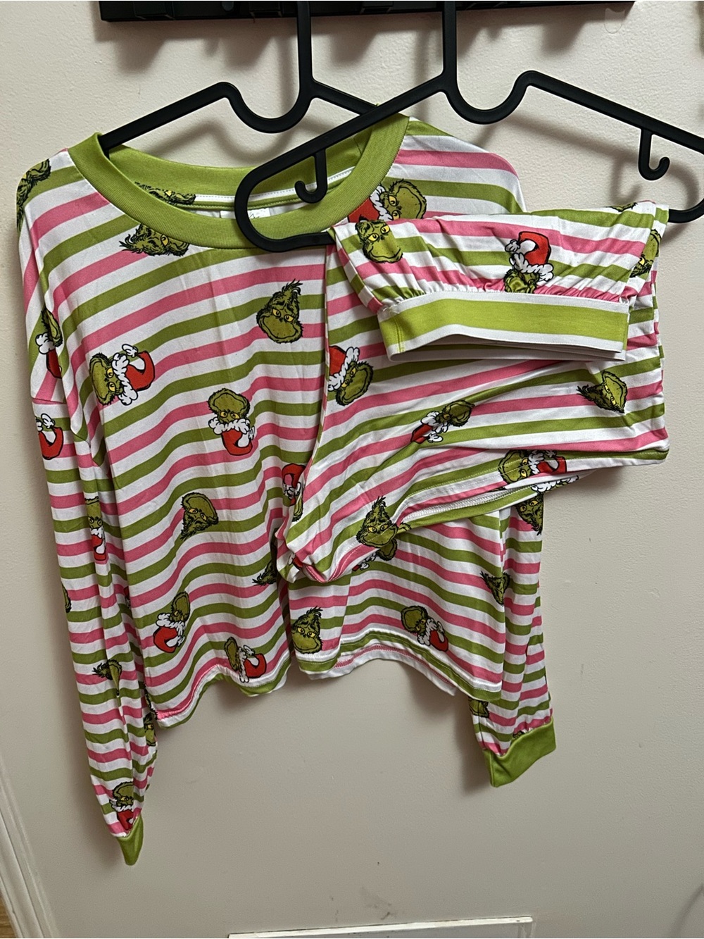 Women's Holiday Stripe Grinch Long-Sleeve Pajama Set - Green/Pink